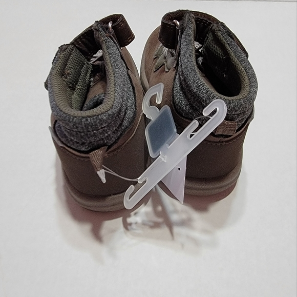 OshKosh B'Gosh Unisex-Child Everest Everplay Fashion Boot - Picture 4 of 5